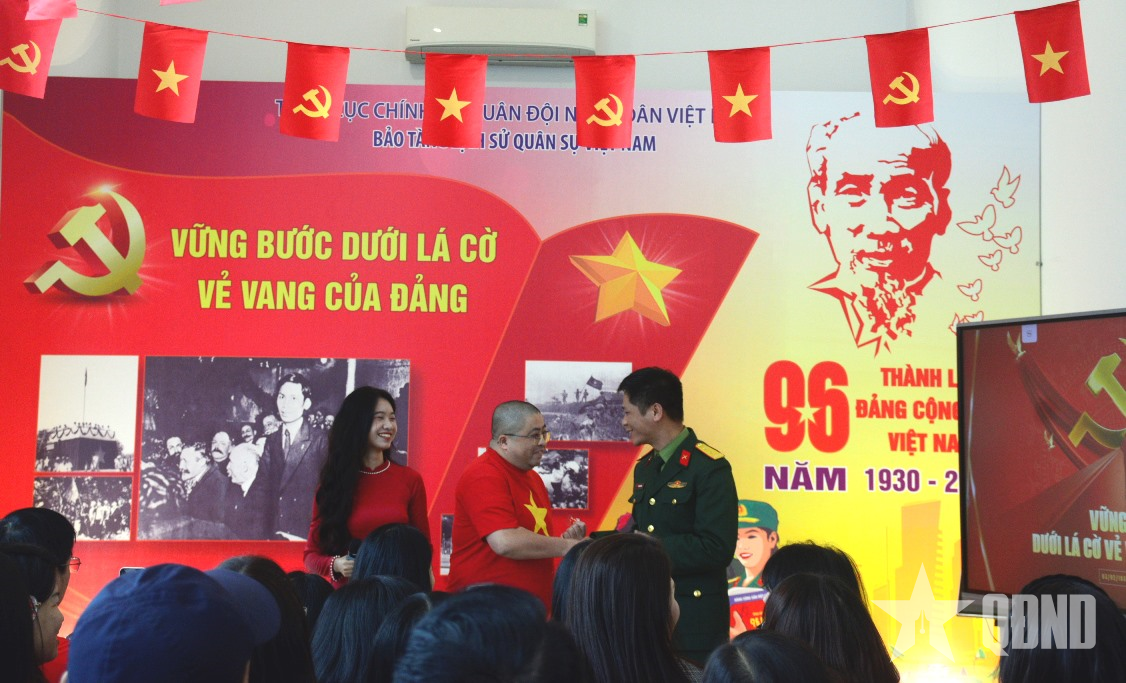 Nhiều hoạt động trải nghiệm tìm hiểu về Đảng tại Bảo tàng Lịch sử quân sự Việt Nam